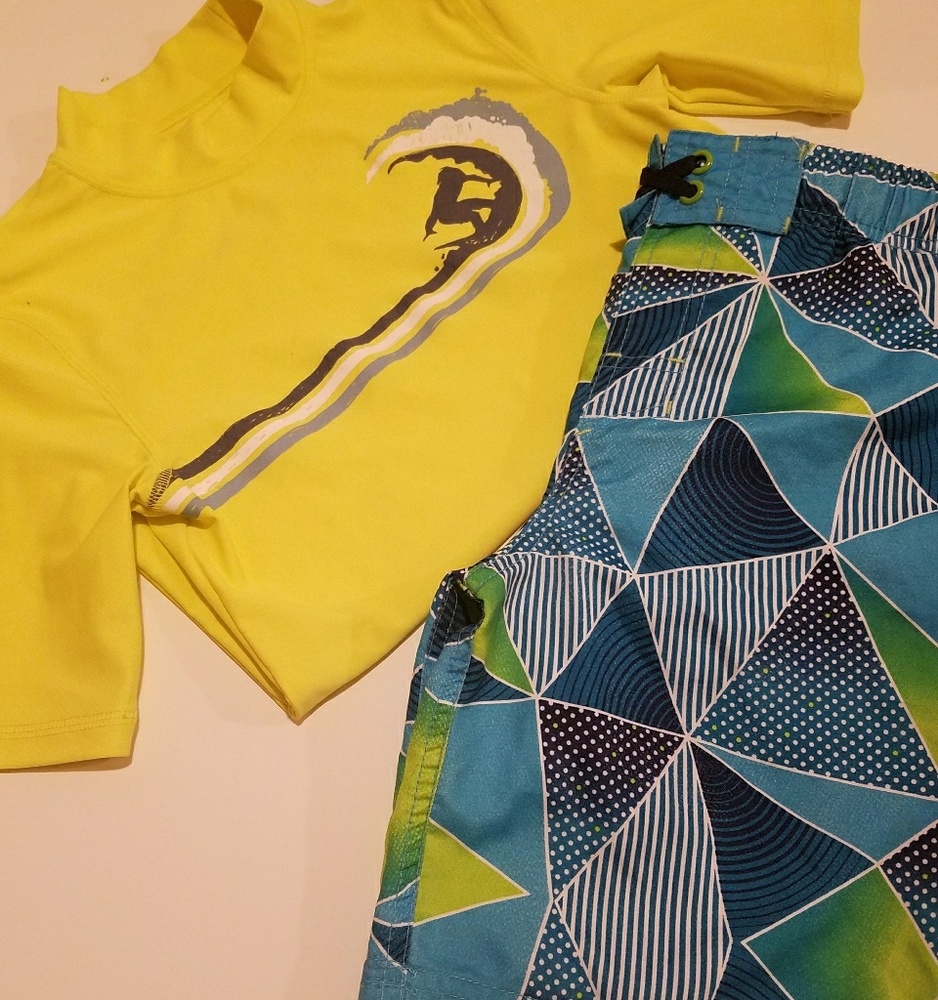 Swim shirt & trunks